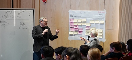 Роботтар мен жасанды интеллект архив жұмысын қалай өзгертеді фото галереи 1